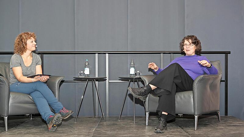 Langstreckenwanderin Christine Th&uuml;rmer war zu Gast bei &bdquo;Fr&auml;nkischer Talk Live&ldquo; mit Andrea Pauly.