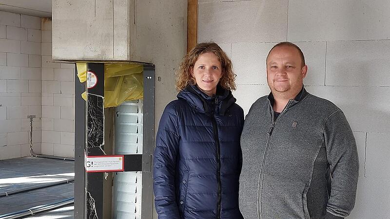 Christine und Christian Hempfling bauen in Mitwitz gerade ihr eigenes Haus.