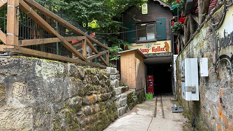 Die Forchheimer Keller sind besser, als der Seniorchef des Erlanger &bdquo;Entla&rsquo;s Kellers&ldquo; behauptet. Davon sind die zwei Experten Fritz Zirnsack und Reinhold Glas aus Forchheim &uuml;berzeugt.