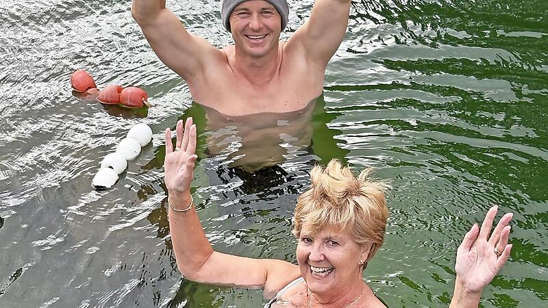Bürgermeister Heinlein lud ins Naturbad Rothenkirchen ein, Kay Jackson folgte – und hatte große Freude im Schwimmbad. Ein wunderschönes Erlebnis, dessen Erinnerung sie mit nach Schottland nehmen wird.
