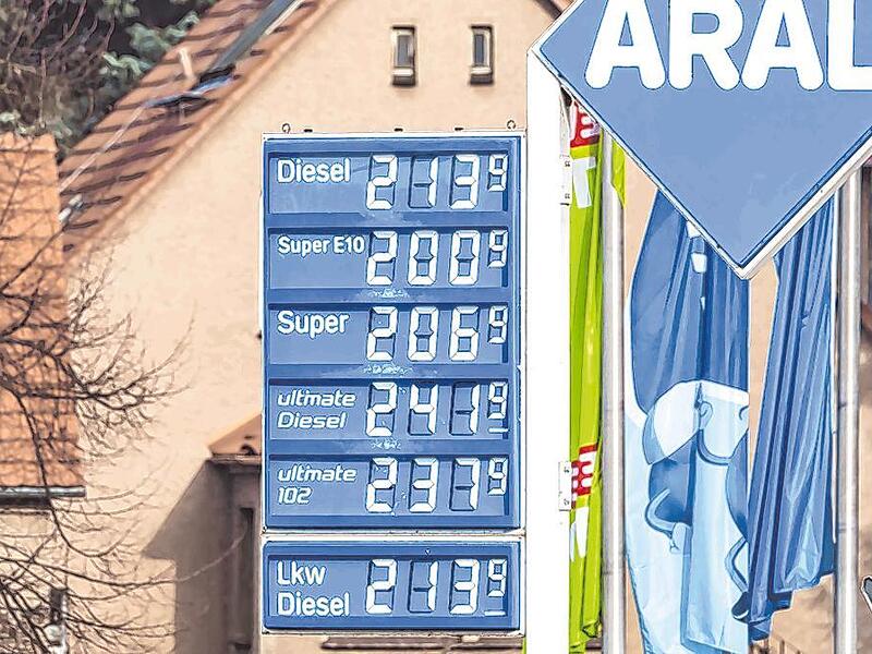 Gerade noch weiter gestiegen: Die Spritpreise hierzulande sind auch wegen der Besteuerung hoch.    