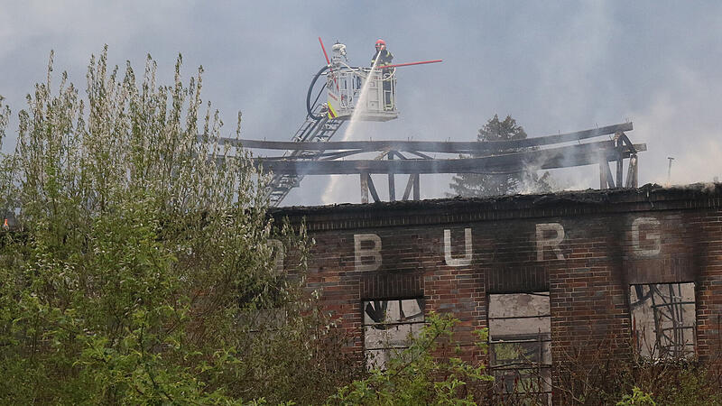 Brand Lokschuppen Coburg: hoher Schaden - Ursache unklar
