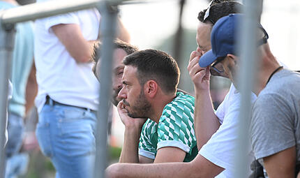 Neudrossenfelds Trainer Andreas Baumer war wegen einer Sperre gegen die DJK Gebenbach zum Zuschauen verdammt. Im Pokalspiel in Lichtenfels darf er wieder auf die Trainerbank. Neudrossenfelds Trainer Andreas Baumer war wegen einer Sperre gegen die DJK Gebenbach zum Zuschauen verdammt. Im Pokalspiel in Lichtenfels darf er wieder auf die Trainerbank.
