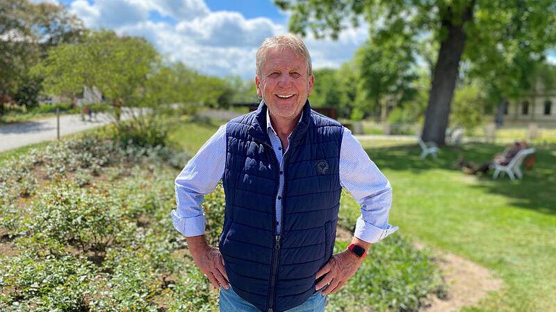 Karlheinz Schott hat die Oldtimer-Rallye "Franken Classic" vor 25 Jahren ins Leben gerufen und organisiert die Veranstaltung bis heute. Karlheinz Schott hat die Oldtimer-Rallye "Franken Classic" vor 25 Jahren ins Leben gerufen und organisiert die Veranstaltung bis heute.