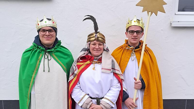 Die  Sternsinger aus Kleinbrach: Unser Bild zeigt (von links) Louis P&ouml;rtner, Carolin P&ouml;rtner und Hannes P&ouml;rtner.