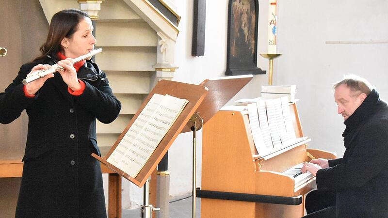 Dagmar Besand (Querfl&ouml;te) und Chrsitian Reitenspie&szlig; (Klavier) geh&ouml;ren zum Team von &bdquo;5 Minuten Kultur&ldquo;.