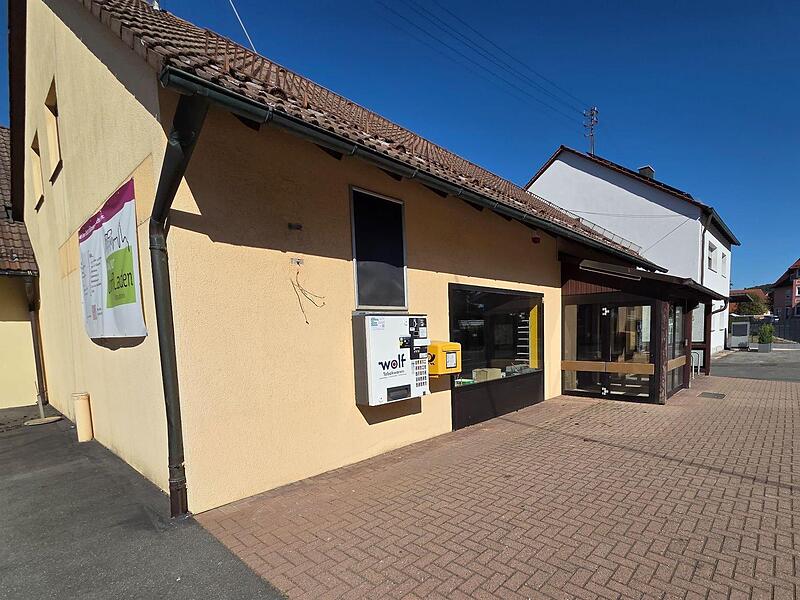 Der ehemalige Supermarkt in Hiltpoltstein wird zu einem Dorfladen umgebaut.Forchheim & Fränkische Schweiz Der ehemalige Supermarkt in Hiltpoltstein wird zu einem Dorfladen umgebaut.