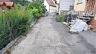 Der J&auml;gersberg ist eine sehr schlechte Stra&szlig;e, die nun in einem ersten Abschnitt ausgebaut werden soll.