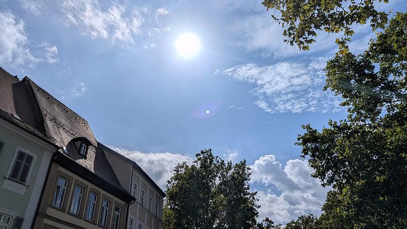Gr&uuml;ner Markt Bamberg Sonne