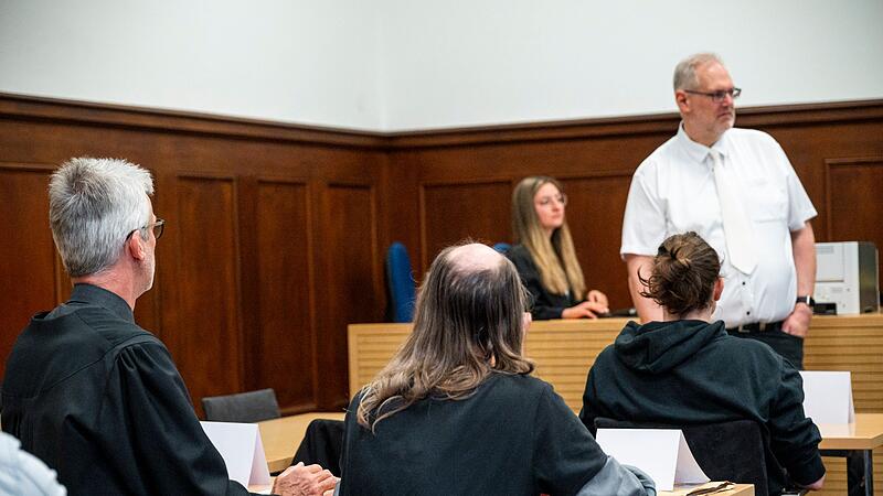 Protest auf Hof - Felßner spricht von «Terroristen» Protest auf Hof - Felßner spricht von «Terroristen»