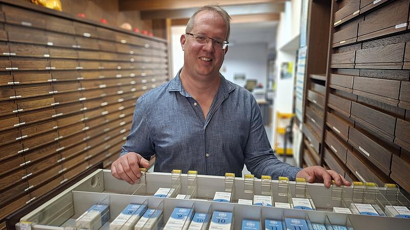 Ludwigsapotheke Bad Br&uuml;ckenau: David Baer 20 Jahre Apotheker