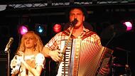 Die Band Rhöner Bluat (im Bild Nicole Dippold und Frank Schmitt) planen ein Revival und ein Benefiz-Konzert für die Kissinger Hütte. Die Band Rhöner Bluat (im Bild Nicole Dippold und Frank Schmitt) planen ein Revival und ein Benefiz-Konzert für die Kissinger Hütte.