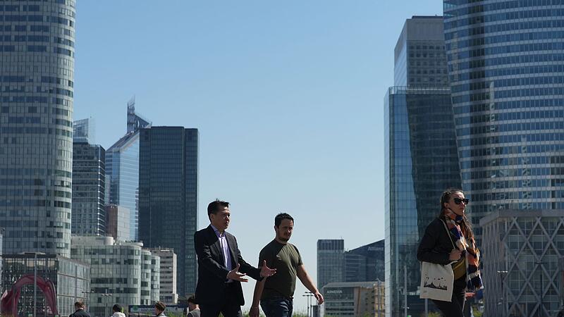 Frankreich droht Regierungssturz - Sorge um Schulden wächst