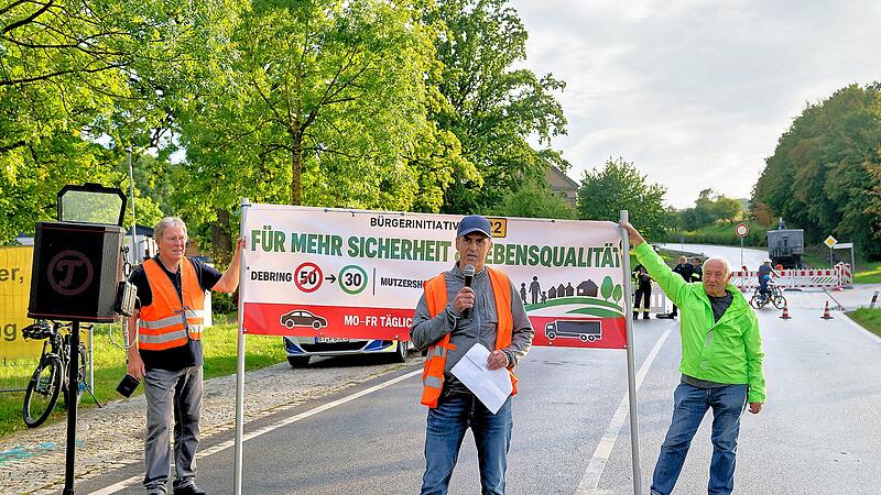B&uuml;rgerinitiative demonstrierte f&uuml;r Tempolimit auf B22