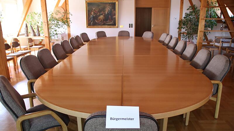 In zwei Wochen fällt die Entscheidung, wer hier sitzen darf.