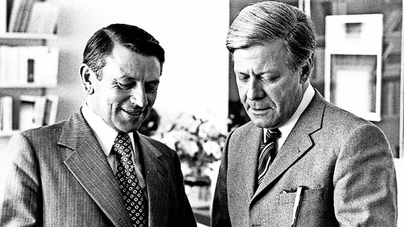 Zwei Urgesteine der SPD: Heiner Schneier trifft Helmut Schmidt.