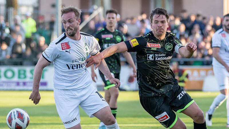 Der Kapitän geht voran: Lukas Görtler (re., gegen Yverdons Nicolas Gétaz) überzeugte beim 3:0-Sieg des FC St. Gallen gegen Lugano als Torschütze und Vorlagengeber.
