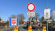 Durchfahrt verboten: In Scheßlitz stehen seit Januar die Baustellenschilder.