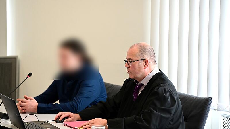 Der Angeklagte und sein Verteidiger Thomas Drehsen aus Bamberg