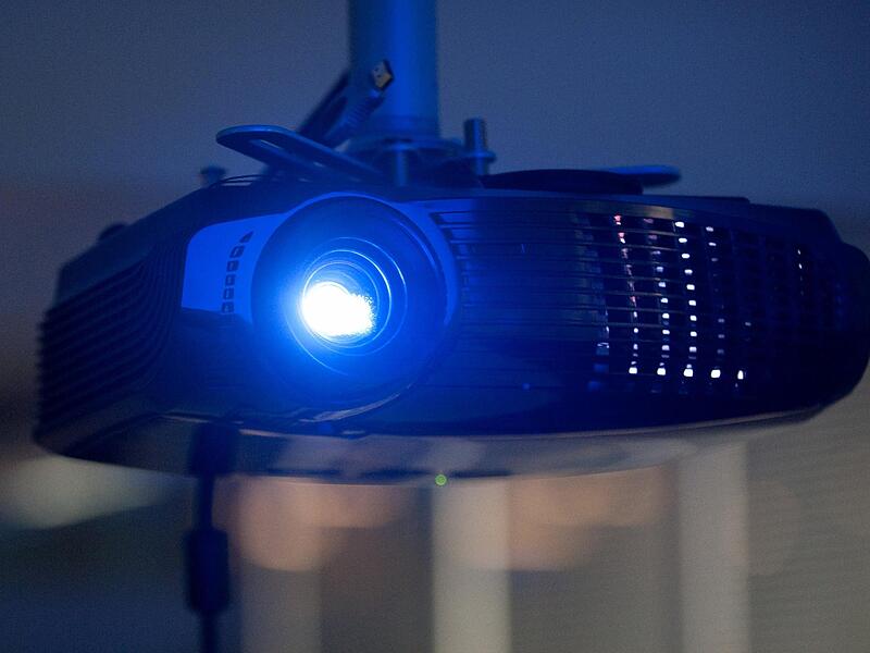 Beamer gibt es heute in allen Preisklassen.