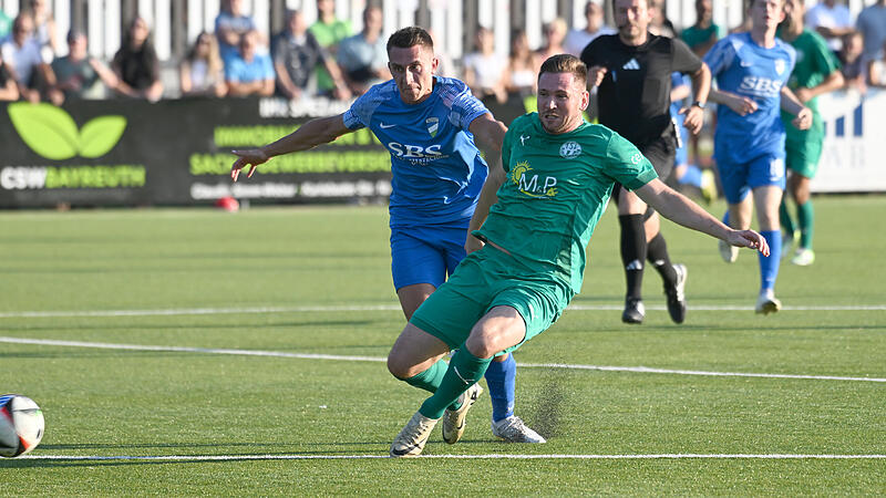 Sport Fußball Saison 2024 / 2025  Bayernliga Nord // 1. Spieltag am Freitag 19.07.2024     Sportanlage Neudrossenfeld Am Weinberg Kunstrasenplatz Spielbeginn  19.00 h TSV Neudrossenfeld gegen FC Eintracht Münchberg Halbzeitergebnis  0:0 Endstand Patrick