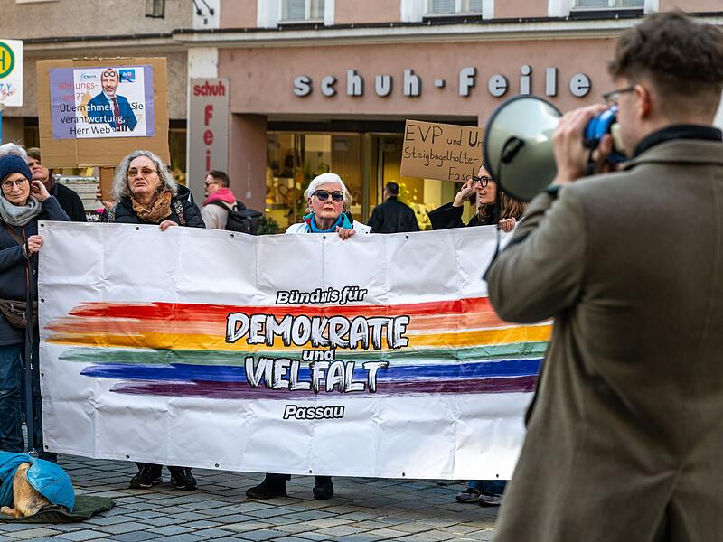 Demo des &laquo;Passauer B&uuml;ndnisses f&uuml;r Demokratie und Vielfalt&raquo;