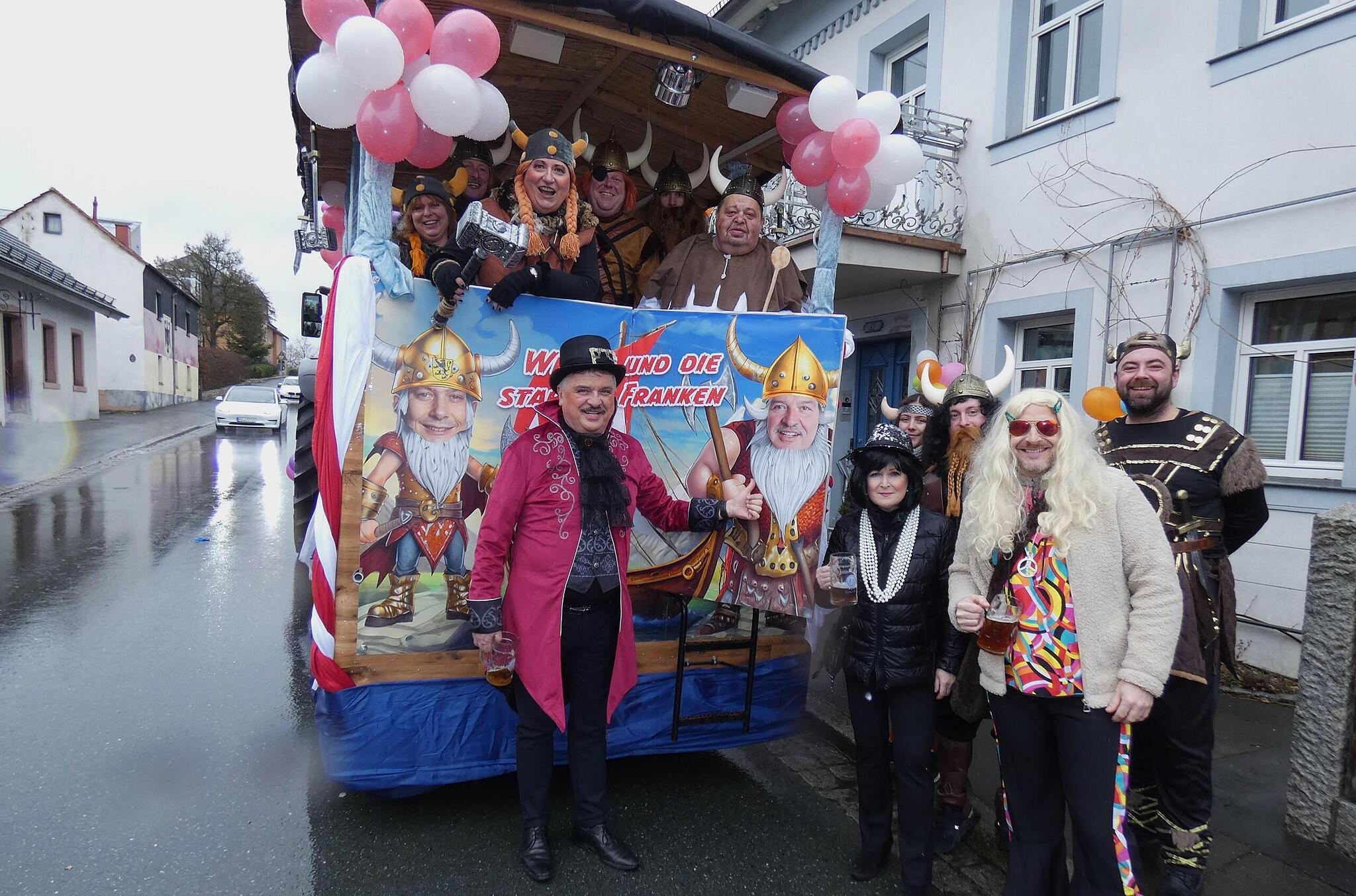 Auftakt zum Stanicher Marktplatztreiben in Doppelgarage von Landrat Söllner