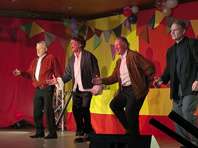 Elferratsfasching Münnerstadt 2026 Die Papas tanzen als Backstreet Boys.