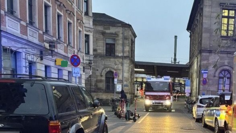 Feuerwehr Bamberg rückt zu Bahnhof aus - "verwirrte Person" Feuerwehr Bamberg rückt zu Bahnhof aus - "verwirrte Person"
