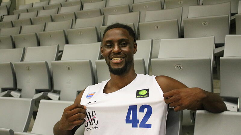 Zach Hinton tr&auml;gt die Nummer 42 wegen seines Lieblingsspielers Kobe Bryant.