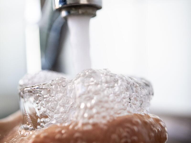 Laufender Wasserhahn: Wassergebühren Wassergebühren im Markt Elfershausen