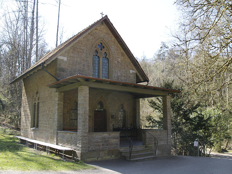 Die Kapelle Terzenbrunn liegt direkt neben der Quelle. Die Kapelle Terzenbrunn liegt direkt neben der Quelle.