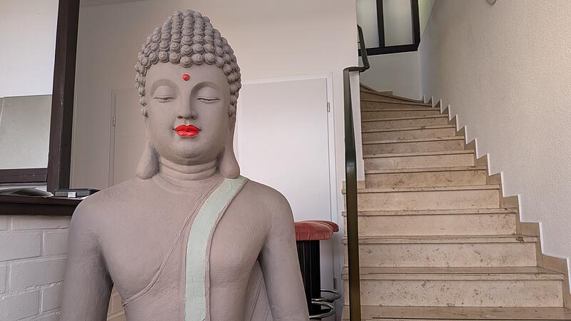 Mit dem kleinen Thai ist auch der große Buddha nach Lichtenfels gezogen.