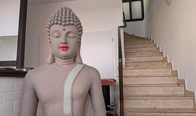 Mit dem kleinen Thai ist auch der große Buddha nach Lichtenfels gezogen.