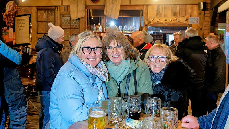 Bockbieranstich im Fässla-Keller Bamberg 2025: Klicken Sie sich durch die schönsten Bilder und entdecken Sie sich mit etwas Glück selbst.