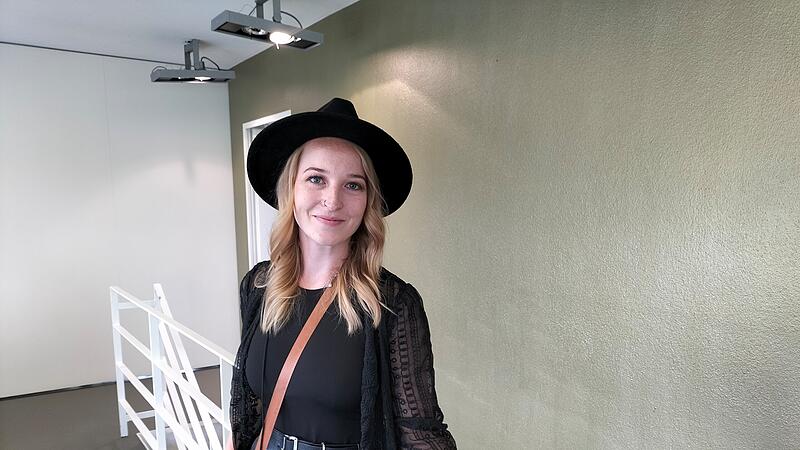 Friseurin Kim Dürr hat sich gegen internationale Konkurrenz aus 50 Ländern durchgesetzt. Friseurin Kim Dürr hat sich gegen internationale Konkurrenz aus 50 Ländern durchgesetzt.