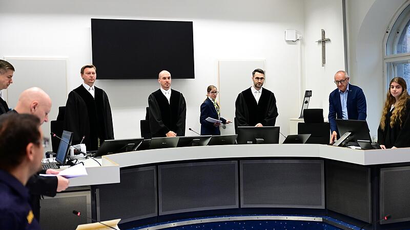 Die Zweite Strafkammer mit den Richtern Kaspar Hansen, Sebastian Dicker und Martin Fuchs