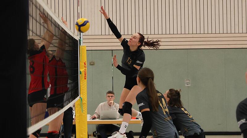 Ein rauer Wind weht in der Bayernliga: Wieder setzte es f&uuml;r die Volleyballerinnen der TS Kronach eine knappe 0:3-Niederlage.