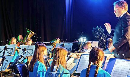 Das Juniororchester der Stadtkapelle Bamberg unter der Leitung von Sebastian Hensiek.