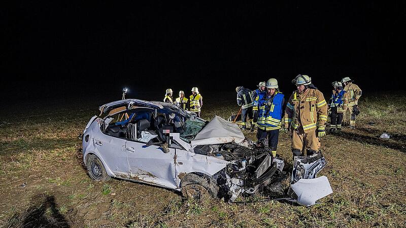 Auto kommt von Straße ab: Vier Verletzte im Kreis Lichtenfels Auto kommt von Straße ab: Vier Verletzte im Kreis Lichtenfels