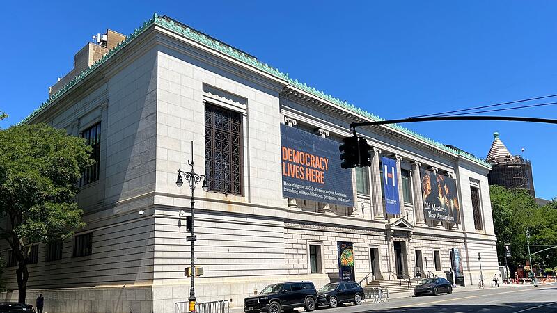 New Yorks ältestes Museum eröffnet Anbau zu Demokratie und LGBTQ New Yorks ältestes Museum eröffnet Anbau zu Demokratie und LGBTQ