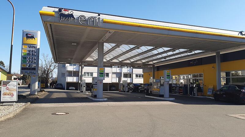 Am fr&uuml;hen Donnerstagnachmittag &uuml;berschritten nahezu alle Kraftstoffsorten die Marke von zwei Euro pro Liter.