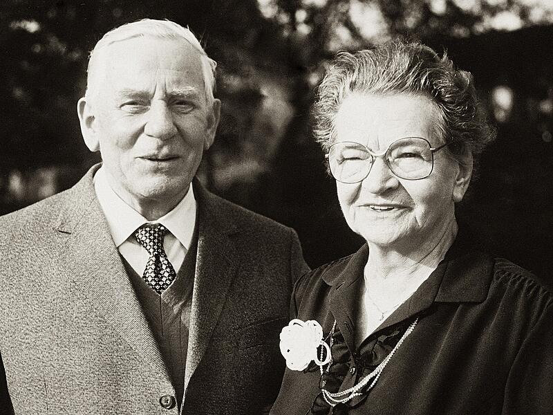 100 Jahre Kunzmann Bad Bocklet Großvater Alfred Kunzmann (1906-1987) mit Ehefrau Klara (1906-1999) erweiterten die Villa zu einem Gasthof
