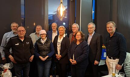 Die ausgeschiedenen Stadträte in Höchstadt, hinten von links: Franz Rabl, Josef Bessler, Gerald Brehm, Günter Schulz, Michael Schwägerl und Peter Winkler. Vorne von links: Johannes Riegler, Irmgard Schlehlein, Irene Häusler und Jeanette Exner. Die ausgeschiedenen Stadträte in Höchstadt, hinten von links: Franz Rabl, Josef Bessler, Gerald Brehm, Günter Schulz, Michael Schwägerl und Peter Winkler. Vorne von links: Johannes Riegler, Irmgard Schlehlein, Irene Häusler und Jeanette Exner.
