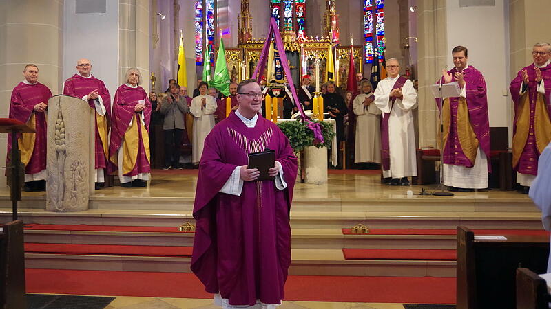 Albert M&uuml;ller zeigte sich voller Vorfreude auf sein neues Amt.Albert M&uuml;ller - Erster Gottesdienst