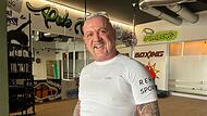 Udo Altenfelder ist staatlich anerkannter Diätassistent, Heilpraktiker, Ernährungsberater, Erste-Hilfe-Ausbilder, Fitness-Reha-Trainer und Pflegehelfer.