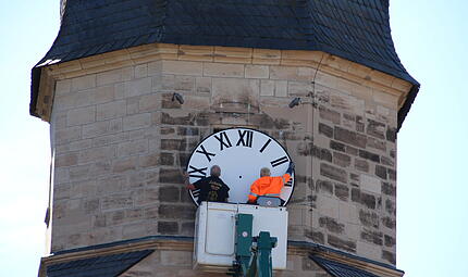 Sanierung der Uhr im Coburger Ketschentor
