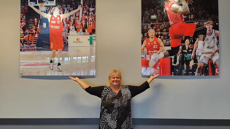 Ronni Arendt ist Vorsitzende des Fanclubs Faszination Basketball Ronni Arendt ist Vorsitzende des Fanclubs Faszination Basketball