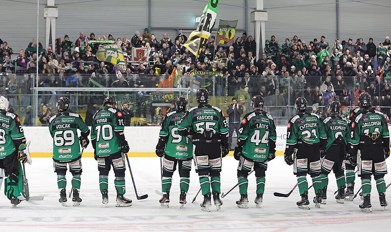 Das letzte Saisonspiel in der Grünen Hölle ging verloren. Die Höchstadt Alligators müssen sich den Icefighters Leipzig mit 1:2 geschlagen geben und liegen nun in der Achtelfinalserie mit 0:2 hinten. Das letzte Saisonspiel in der Grünen Hölle ging verloren. Die Höchstadt Alligators müssen sich den Icefighters Leipzig mit 1:2 geschlagen geben und liegen nun in der Achtelfinalserie mit 0:2 hinten.