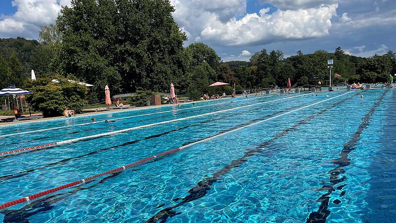 Die Eintrittspreise f&uuml;r das Freibad sollen trotz Energiekrise unver&auml;ndert und damit sozialvertr&auml;glich bleiben.